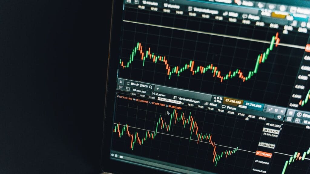 ETF vs mutual fund comparison - real-time exchange trading chart representing ETF pricing
